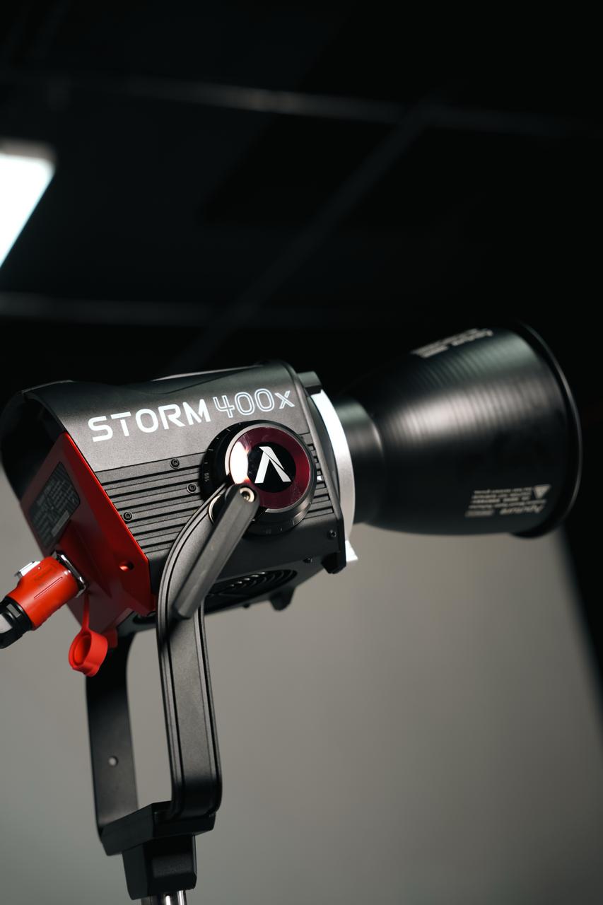 Aputure STORM 400x - Powerful 400 W Tunable-White LED | Prosales Broadcast