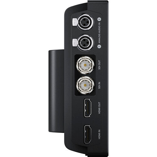Blackmagic Design Video Assist 7" 3G (NP-F style batteries not included)